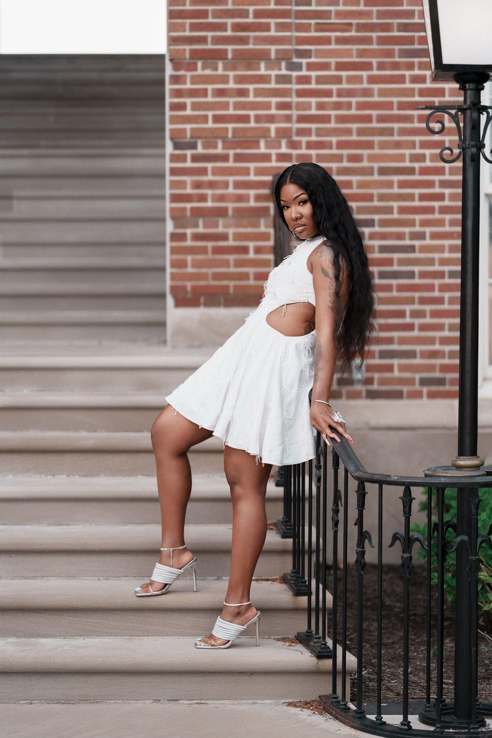 carousel-hero-element image-1