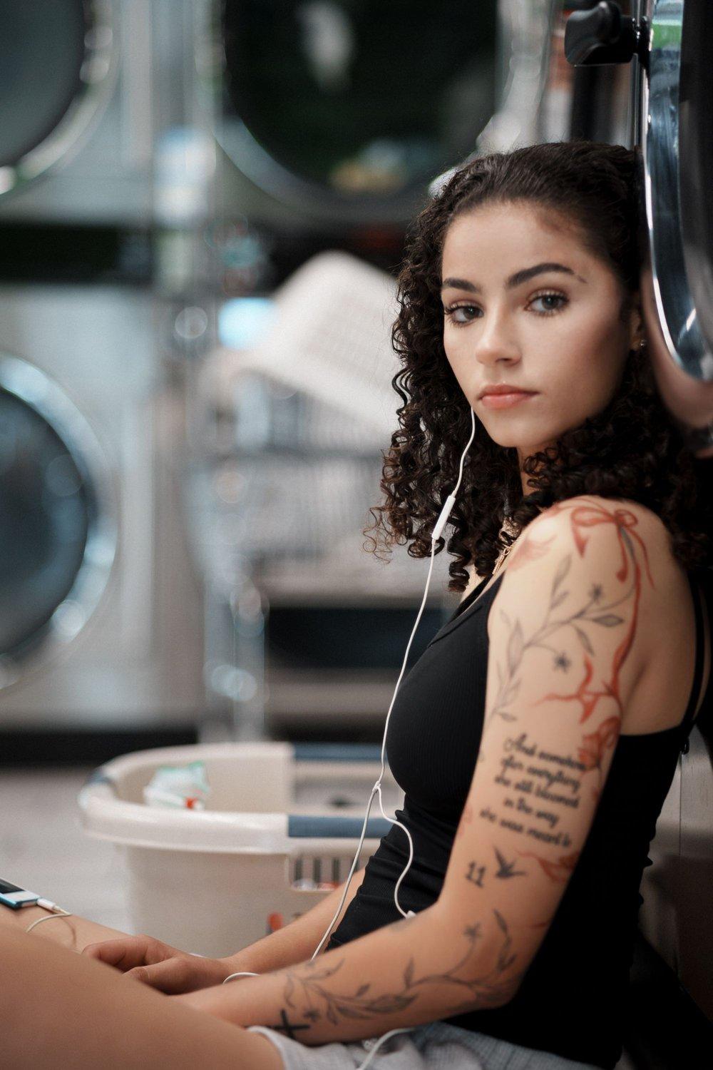 carousel-hero-element image-17