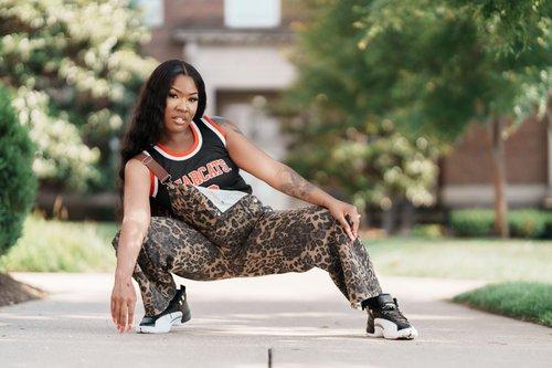 mobile - carousel-hero-element image-4