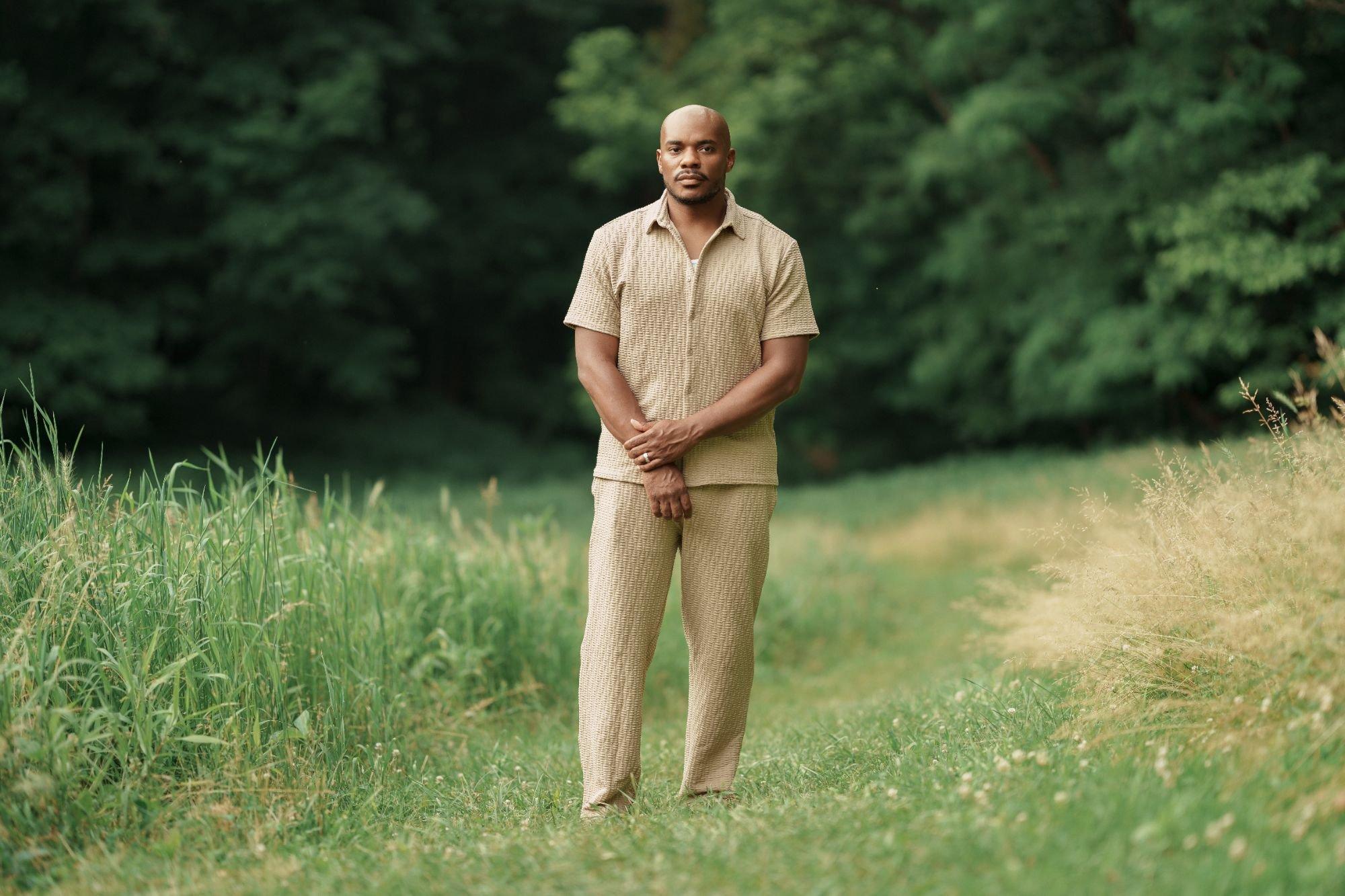 carousel-hero-element image-8