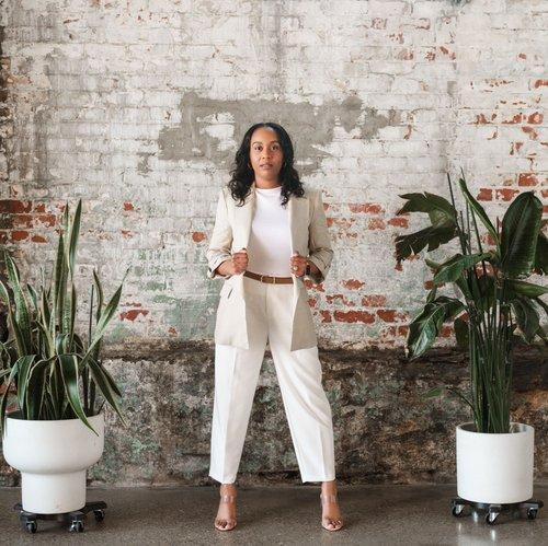 mobile - carousel-hero-element image-0